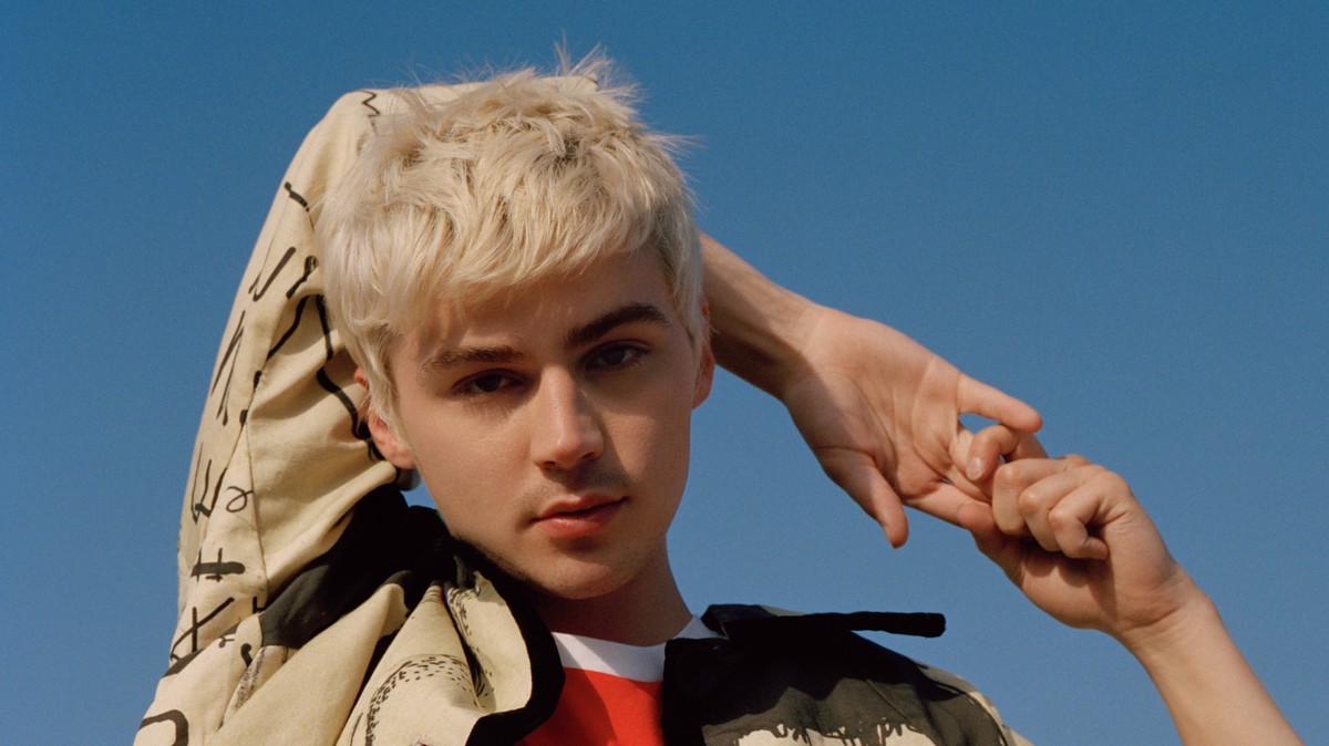10 Facts You Should Know About Miles Heizer. Is He Gay?