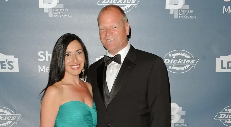 Mike Holmes wife