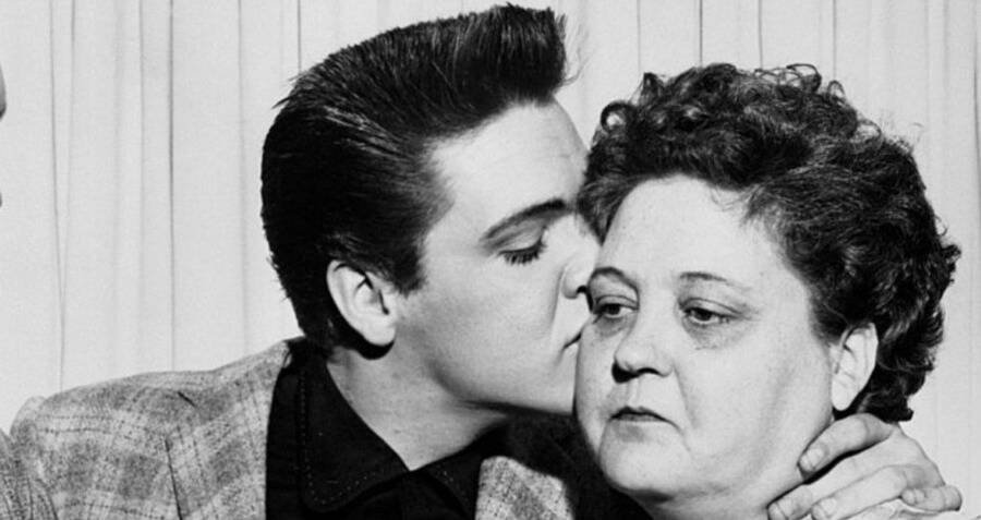 Elvis-mother-death