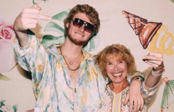 Yung-Gravy-and-his-mother-