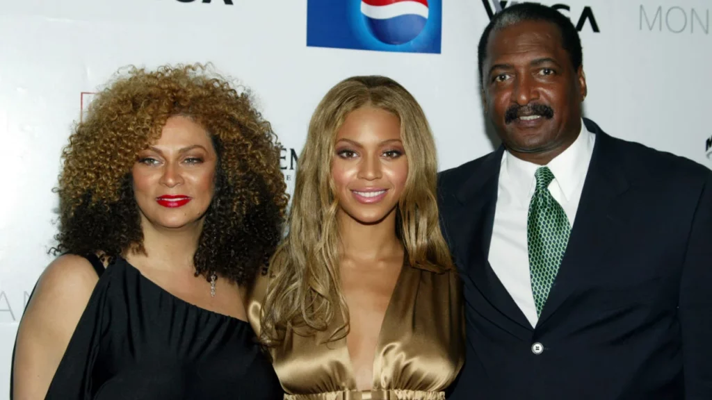 beyonce-knowles-family-gettyimages-92199211